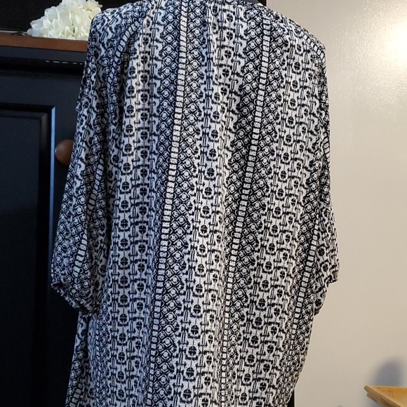 Top - Picture 3 of 6